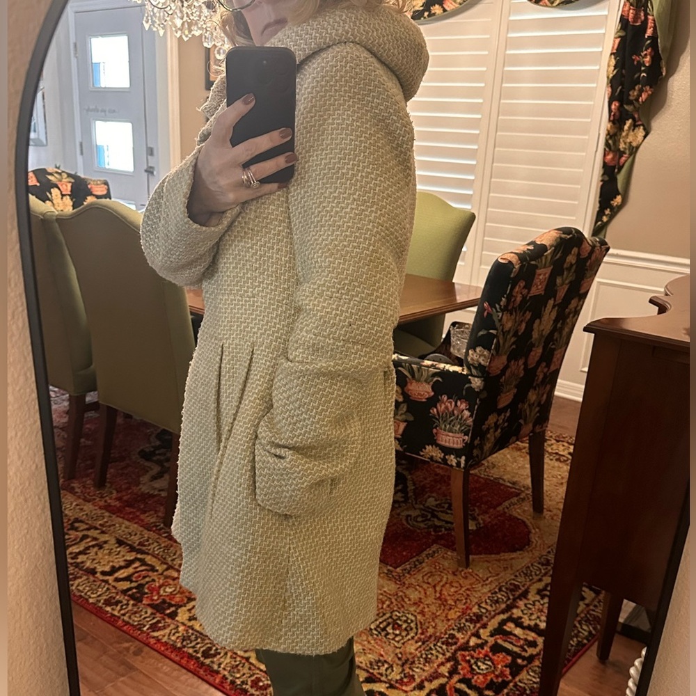 Coffeeshop Brand Tan & Cream Knit Fitted Coat Size Large w/Hood. - Picture 13 of 14